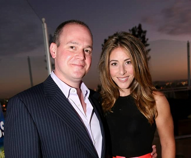 Suzy Shuster married NFL Network anchor Rich Eisen on June 8, 2003.